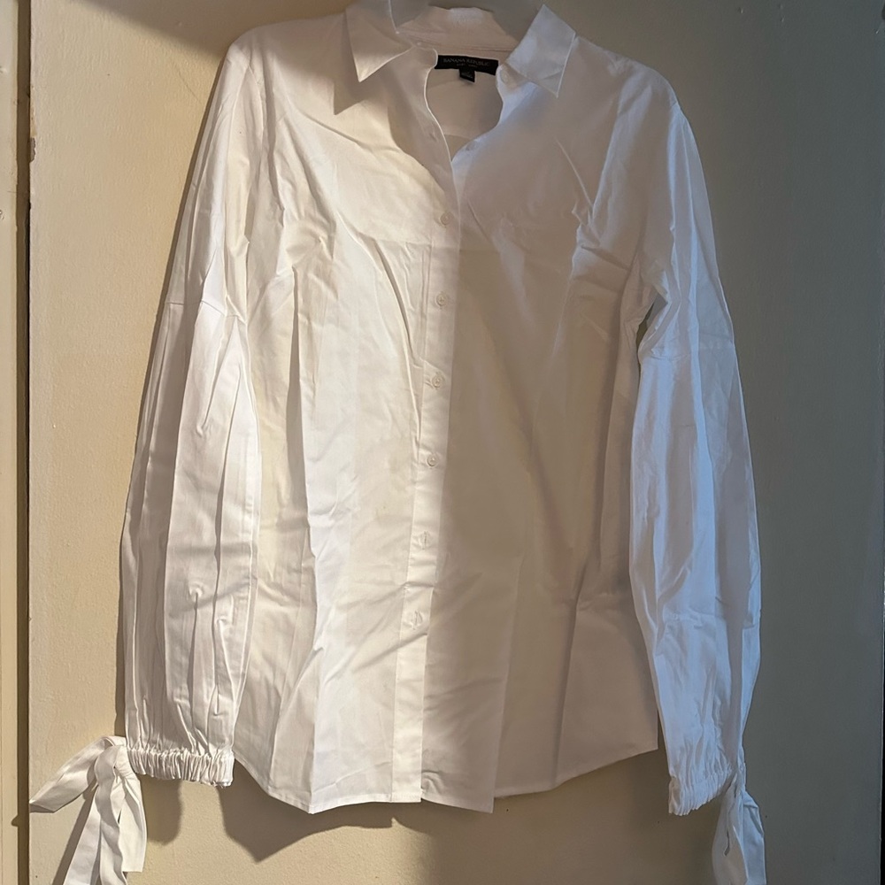 Banana Republic Classic White Shirt